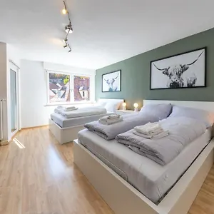 Apartment Mit Balkon Und Festungsblick, Würzburg