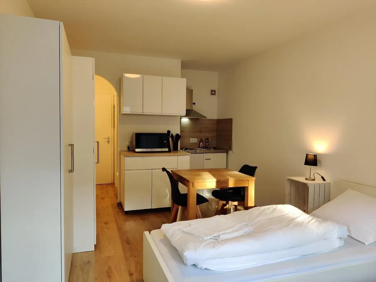 Schicke Wohnung in Stadtnähe Würzburg 0*,